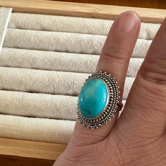 Bold Oval 8.50 carat Natural Cabochon Turquoise Ring Size 7 Sterling Silver - Picture 14 of 14